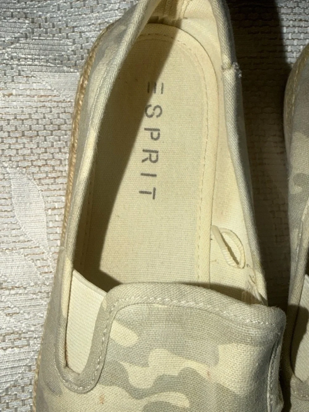 Esprit slip espadrilles